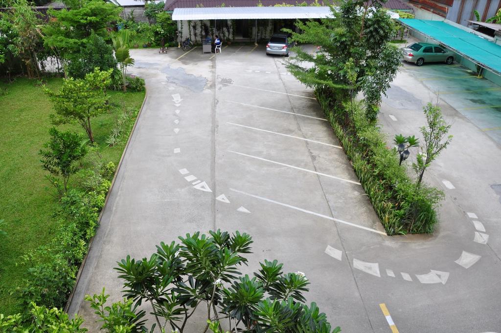 בנגקוק Thanaree Place מראה חיצוני תמונה